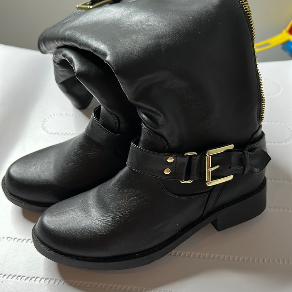 Women’s boots